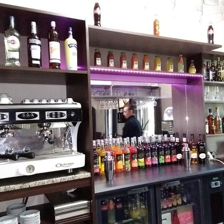 L'Entracte Hotel Saint-Paul-du-Bois Ngoại thất bức ảnh